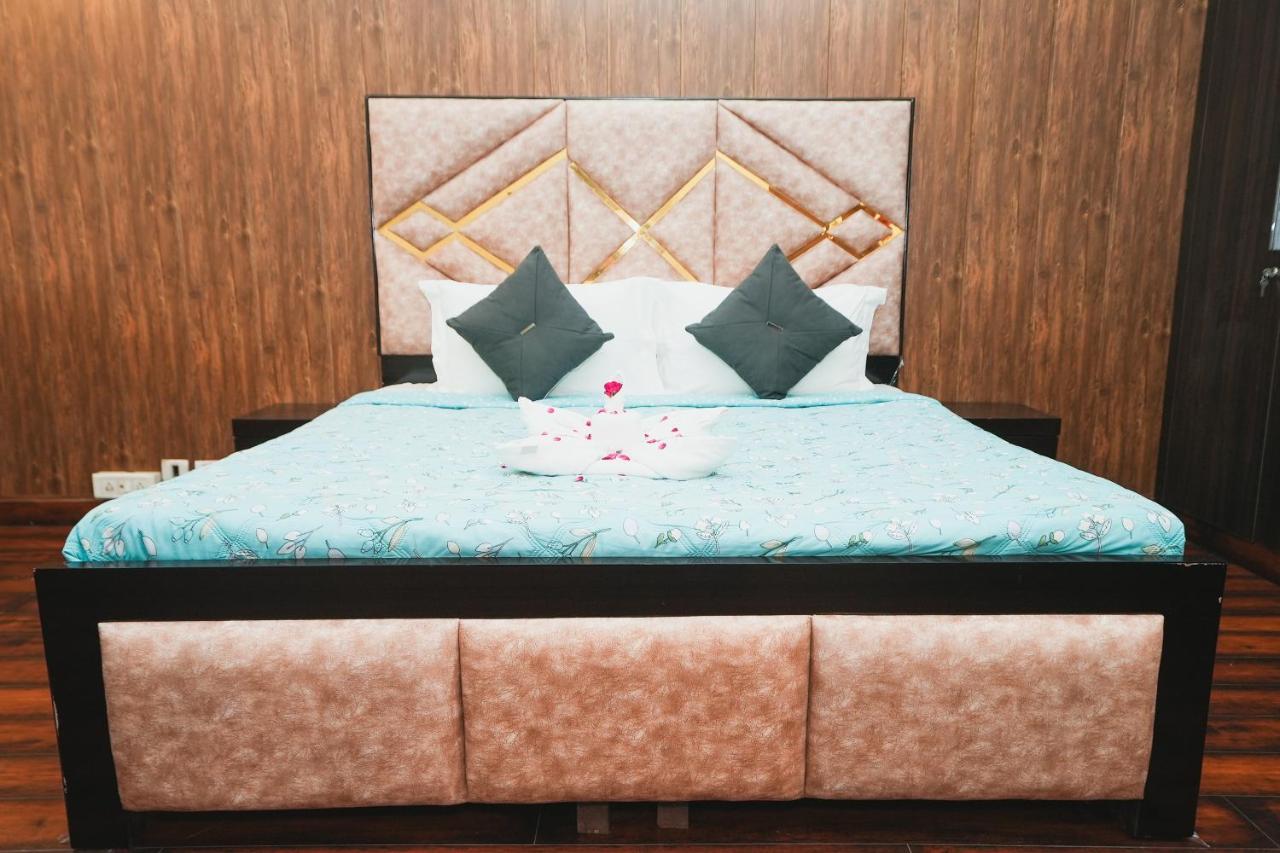Mintstar Apartment And Suites, Chittaranjan Park Ню Делхи Екстериор снимка